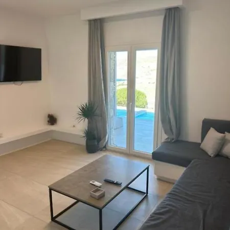 Klouvas Apartment Appartamento *